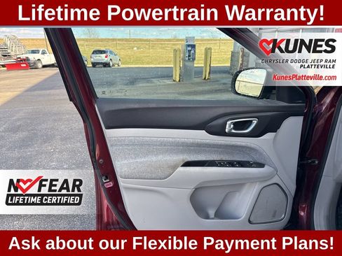 Used 2022 Jeep Compass Latitude w/ Convenience Group AWD/4WD image 12