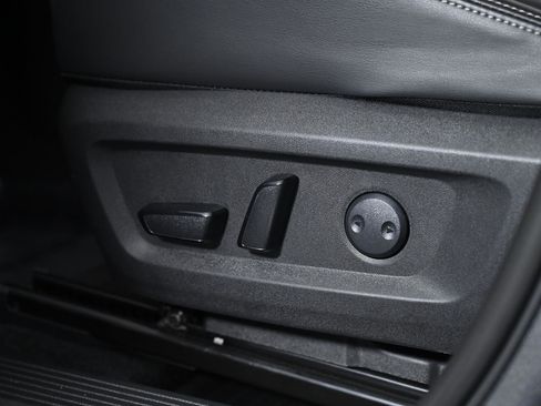 Used 2024 Nissan Rogue Platinum image 28