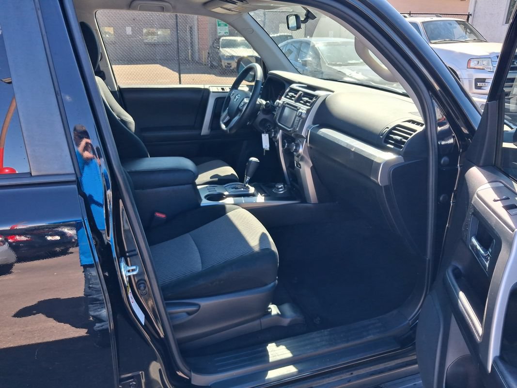 Used 2016 Toyota 4Runner SR5 AWD/4WD image 11