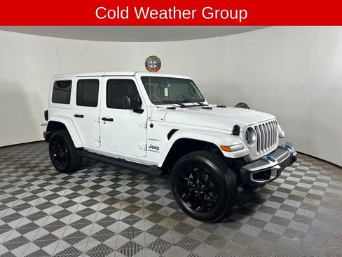 Used 2023 Jeep Wrangler Unlimited Sahara w/ Cold Weather Group AWD/4WD image 15