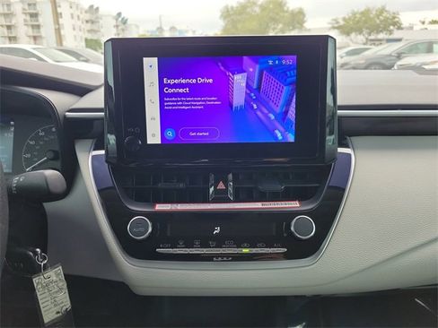 Used 2025 Toyota Corolla LE image 18