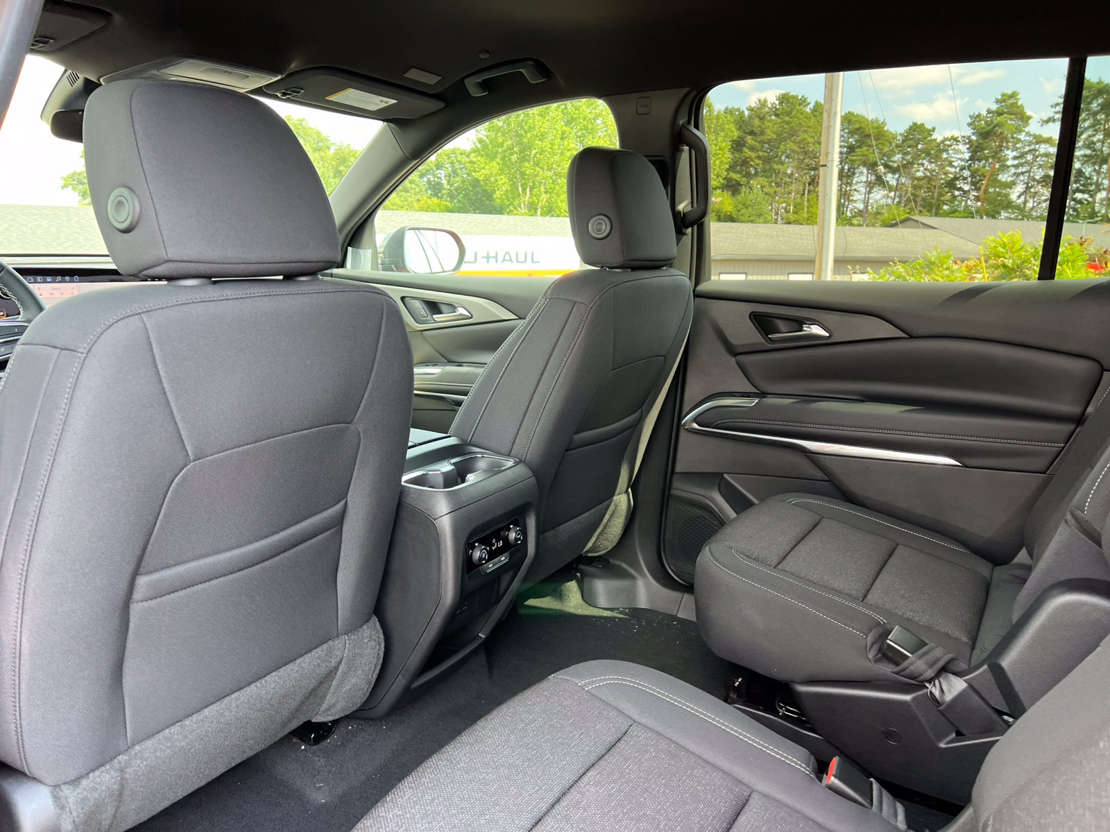 New 2027 Chevrolet Traverse LT AWD/4WD image 36