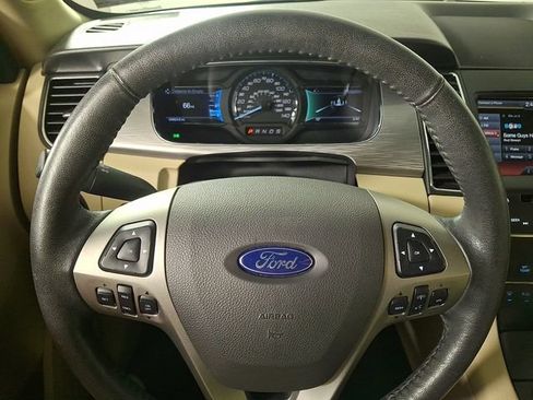 Used 2015 Ford Taurus SEL w/ Equipment Group 201A FWD image 19
