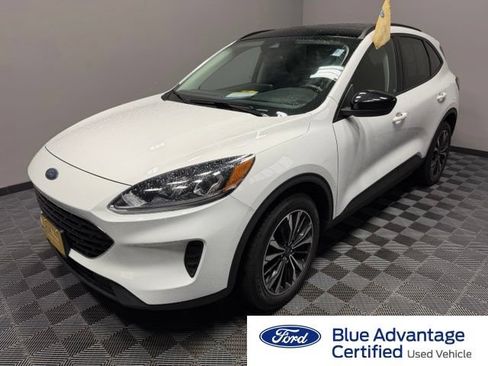 Used 2022 Ford Escape SE w/ SE Sport Appearance Package AWD/4WD image 1
