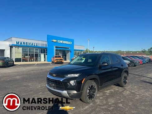 Used 2022 Chevrolet TrailBlazer LT w/ Convenience Package image 1