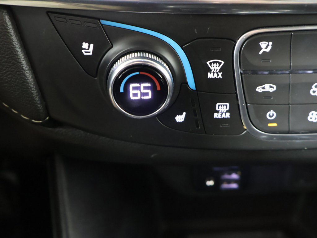 Used 2023 Chevrolet Traverse Premier AWD/4WD image 57