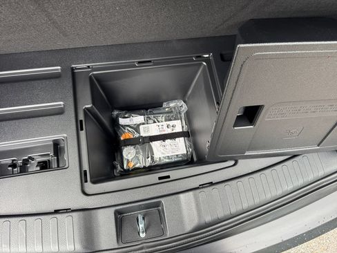 Used 2022 Honda CR-V Touring image 17