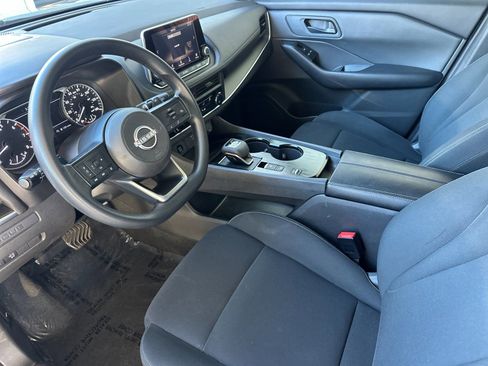 Used 2024 Nissan Rogue S image 9