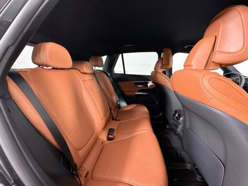 Used 2024 Mercedes-Benz GLC 300 image 28