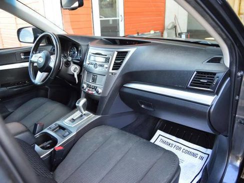 Used 2010 Subaru Outback 2.5i Premium w/ Protection Package 1A image 15