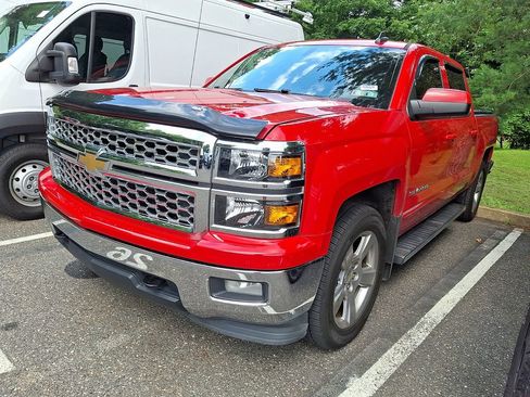 Used 2015 Chevrolet Silverado 1500 LT w/ LT Convenience Package AWD/4WD image 2