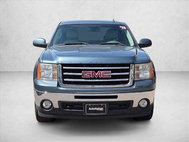 Used 2013 GMC Sierra 1500 SLT w/ SLT Convenience Package AWD/4WD image 2
