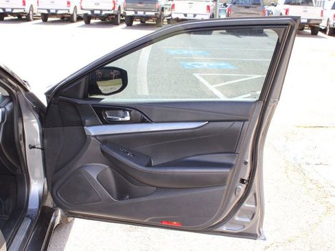 Used 2016 Nissan Maxima 3.5 SV image 23