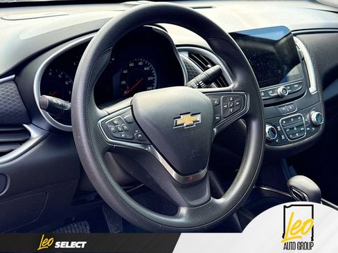 Used 2024 Chevrolet Malibu LT FWD image 12