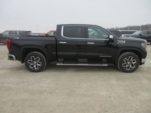 New 2026 GMC Sierra 1500 SLT w/ SLT Premium Plus Package image 3