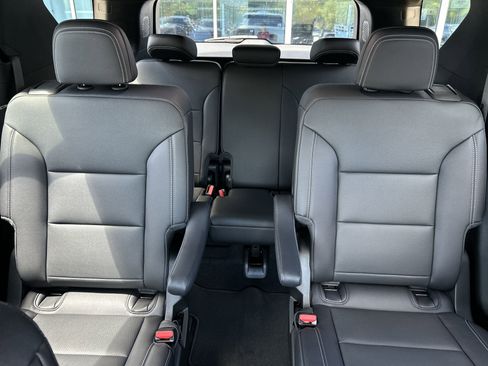 New 2026 Chevrolet Traverse LT w/ Sun and Wheel Package image 23
