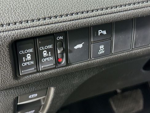 New 2026 Honda Odyssey Elite image 9