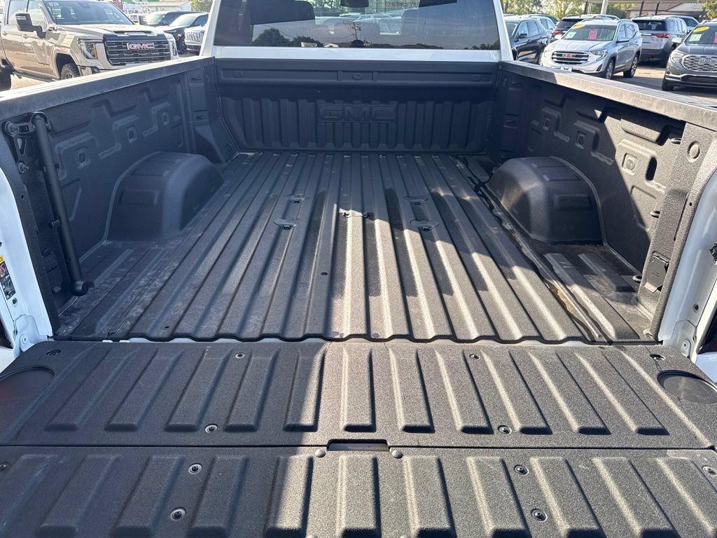 Certified 2025 GMC Sierra 2500 SLT AWD/4WD image 11