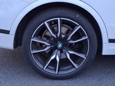 Used 2021 BMW X7 xDrive40i w/ M Sport Package image 8