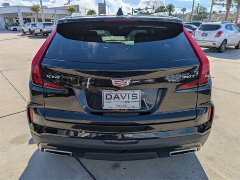 Used 2024 Cadillac XT4 Premium Luxury image 5