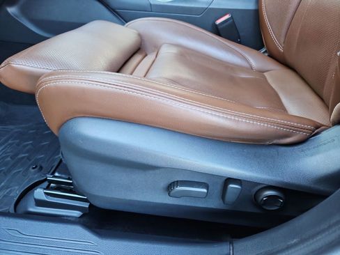 Used 2020 Subaru Outback Touring XT image 28