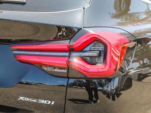 Certified 2024 BMW X3 xDrive30i w/ Convenience Package w/ZPA image 7