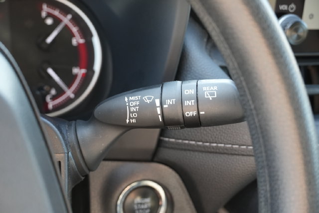 Used 2025 Toyota RAV4 XLE FWD image 27