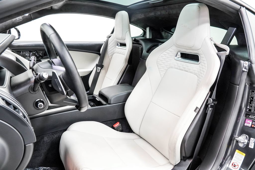 Used 2024 Jaguar F-TYPE R AWD/4WD image 16
