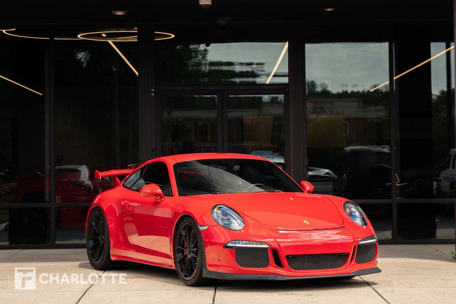 Used 2015 Porsche 911 GT3 RWD image 2