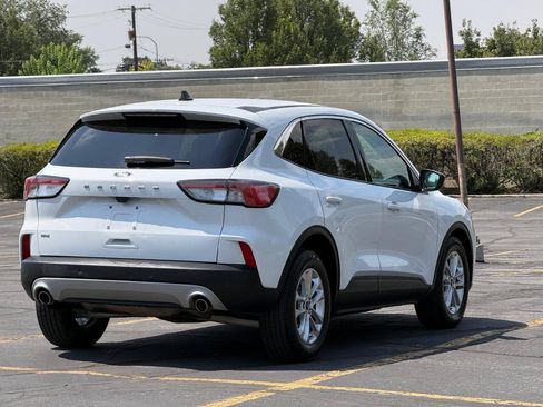 Used 2022 Ford Escape SE FWD image 5