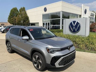 New 2025 Volkswagen Taos SE