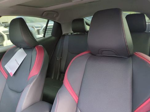 New 2026 Toyota Prius Plug-In Hybrid FWD image 8