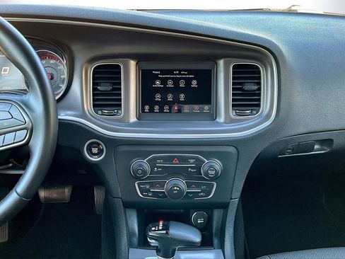 Certified 2022 Dodge Charger SXT image 11