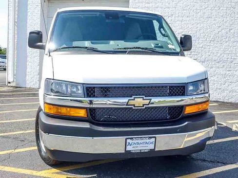 New 2026 Chevrolet Express 2500 w/ Communications Package RWD image 10