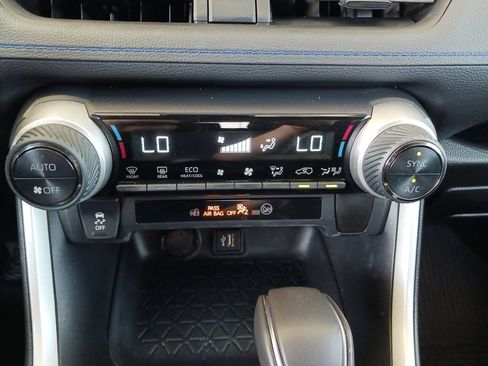 Used 2024 Toyota RAV4 SE AWD/4WD image 23