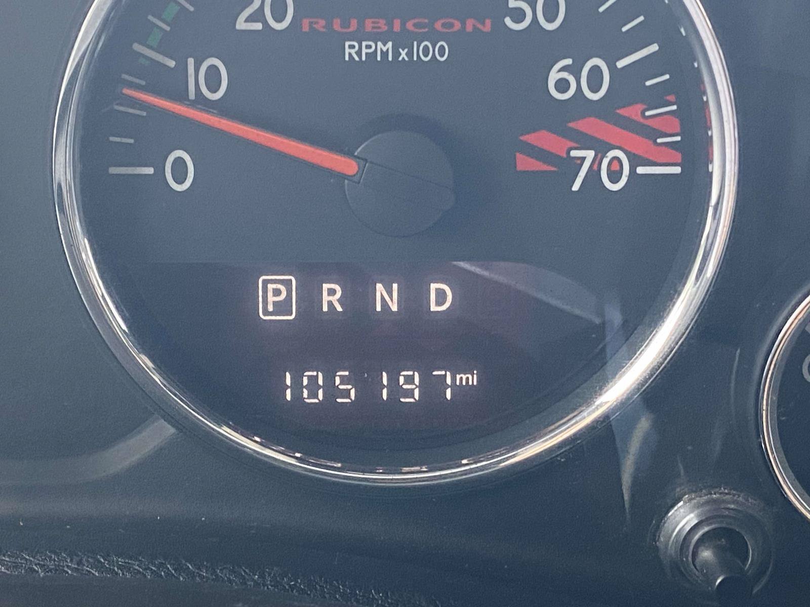 Used 2015 Jeep Wrangler Unlimited Rubicon AWD/4WD image 35