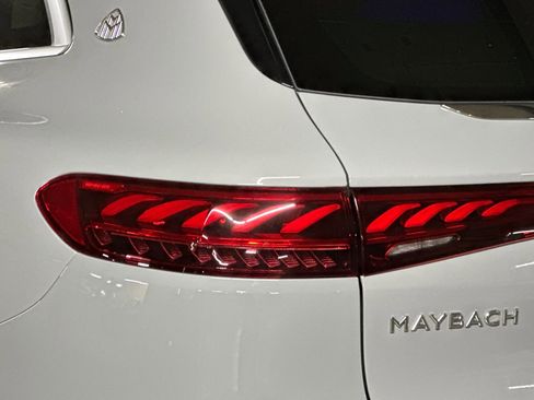New 2025 Mercedes-Benz Maybach EQS 680 4MATIC image 12