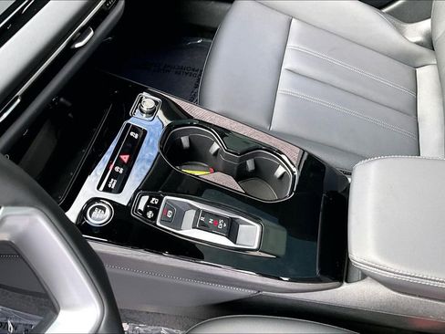 Used 2025 Audi A5 2.0T Premium w/ Convenience Package AWD/4WD image 18