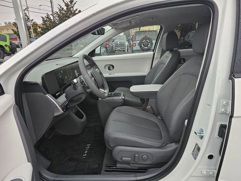 Used 2026 Hyundai Ioniq 5 SEL image 18