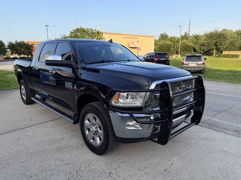 Used 2015 RAM 2500 Laramie w/ Convenience Group AWD/4WD image 4