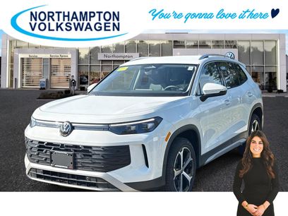 New 2025 Volkswagen Tiguan SE