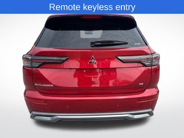 Used 2025 Mitsubishi Outlander AWD image 4