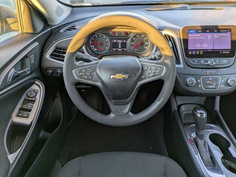 Used 2020 Chevrolet Malibu LS image 16