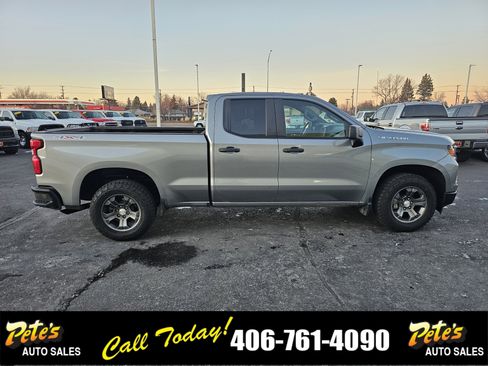 Used 2023 Chevrolet Silverado 1500 W/T w/ Trailering Package image 5
