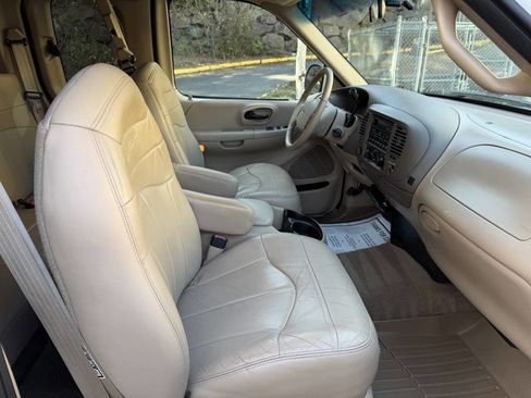 Used 1999 Ford F150 Lariat image 16