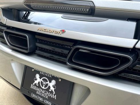 Used 2012 McLaren MP4-12C Base image 25