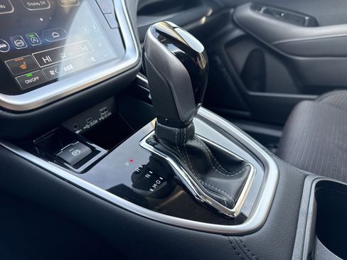 Used 2025 Subaru Outback Premium image 13