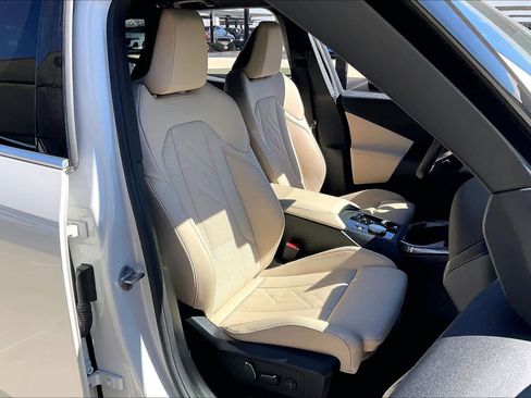 Used 2025 BMW X3 xDrive30i image 9