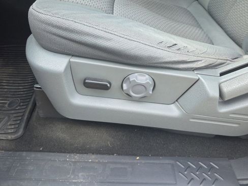 Used 2013 Ford F150 XLT w/ Luxury Equipment Group image 18