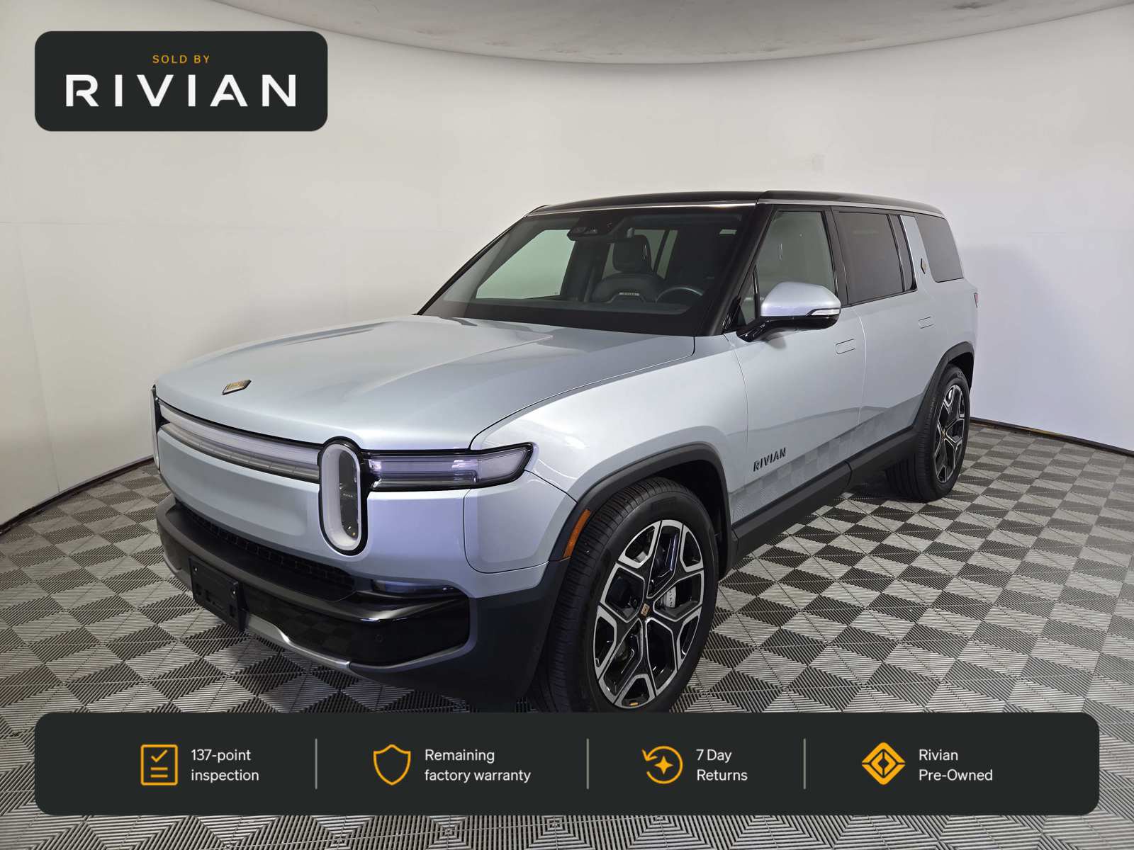 Used 2025 Rivian R1S Adventure Dual AWD/4WD image 1